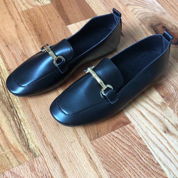 NEW Shein Black Faux Smooth Leather Mules with Gold Hardware - Picture 4 of 6